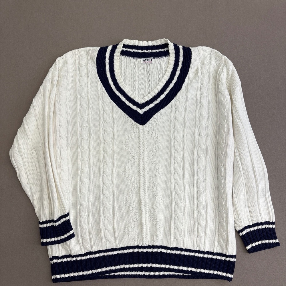 Avon Style Vintage Cable Knit Sweater Ivory Navy Blue V-Neck Preppy Pullover